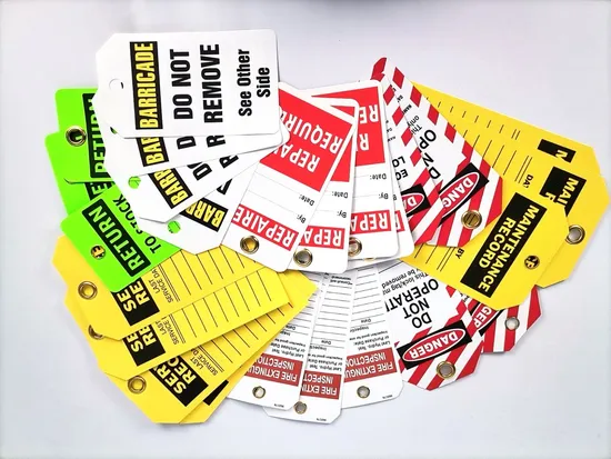 Etichette di blocco e segnalazione in vinile PVC personalizzate, etichetta di pericolo per apparecchiature fuori servizio, stazione contrassegnata